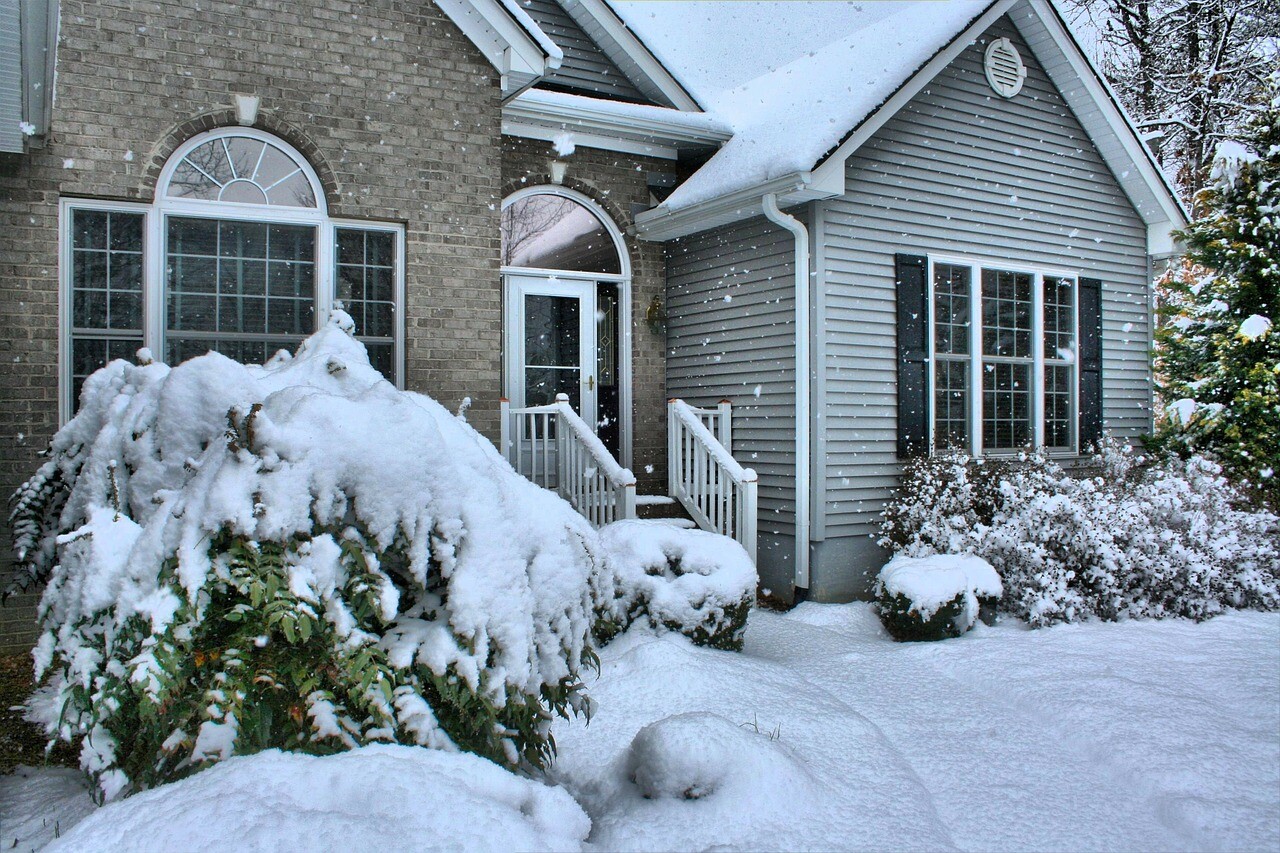 How to Keep a Mobile Home Warm During Winter